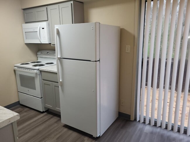 Photo - 20-32 Church St - 32-11