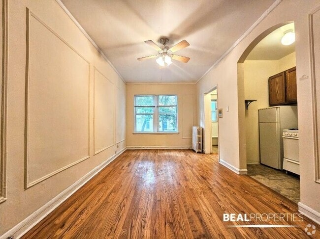 Building Photo - 0 bedroom in CHICAGO IL 60657 Unit 104 Rental