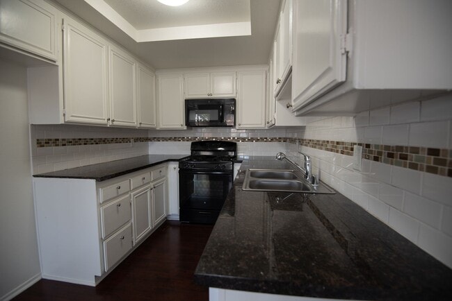 Photo - 5328 Riverton Ave Unidad 102