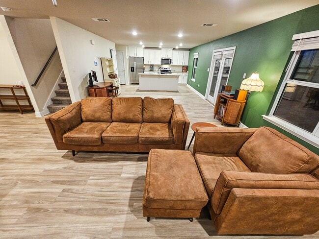 Photo - 5440 Leeds Ln