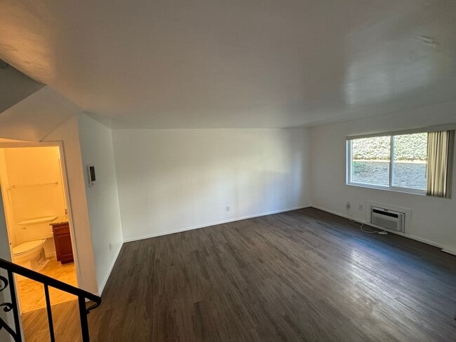 Photo - Spacious 2 Bedroom, 1.5 Bath Two-Story Townhome in Spring Valley Unidad 122