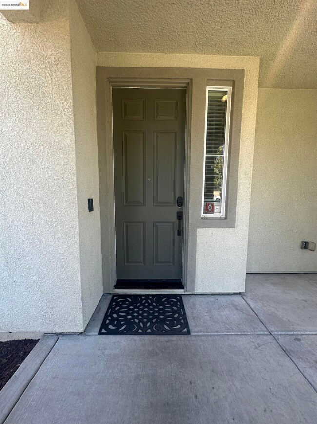 Photo - 649 Poplar Ct
