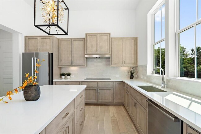 Photo - 4505 Grassland Dr