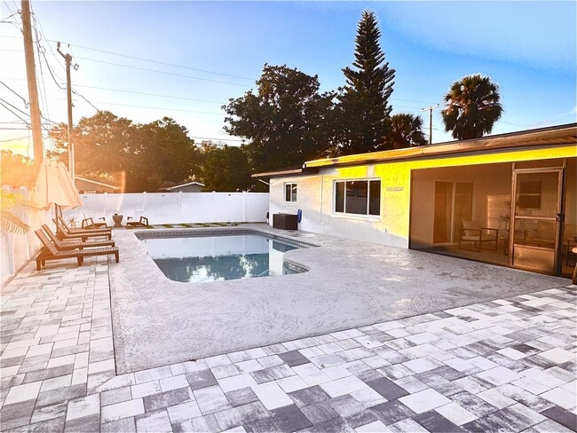 Photo - 2109 Academy Dr