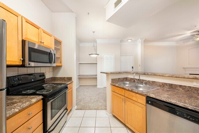 MAA Canyon Pointe