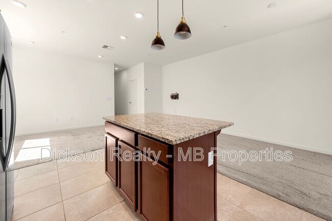 Photo - 520 Logan Jacob Ln