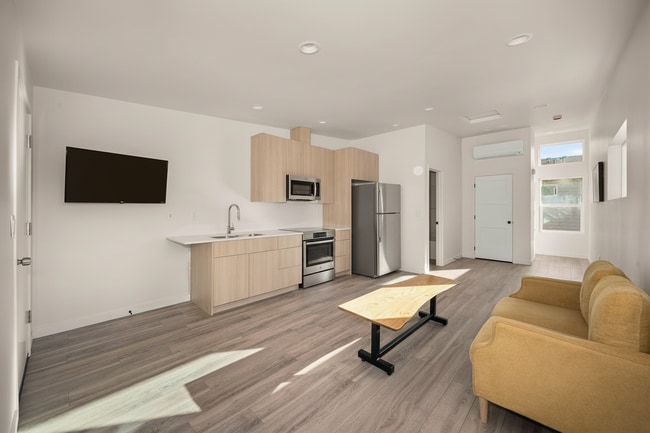 Photo - 3201 E 30th Ave