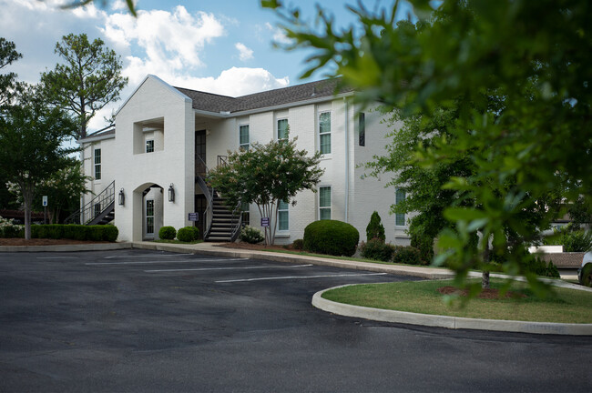 Leasing Clubhouse