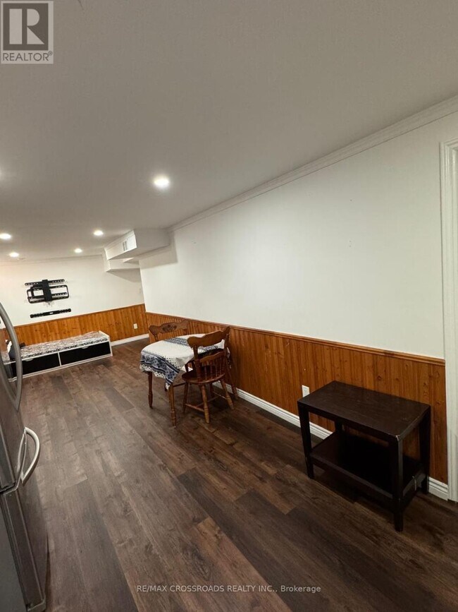 Photo - 14 Romano Crescent