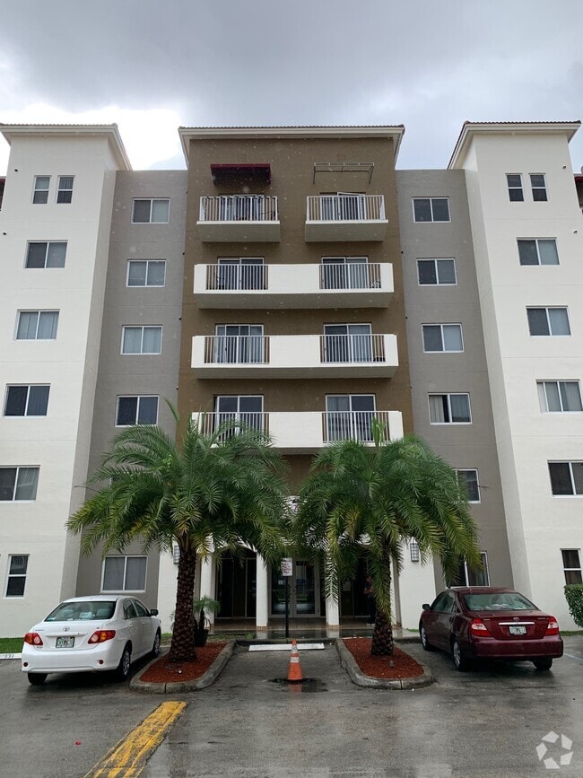Building Photo - 11060 SW 196th St Unit 307 Rental