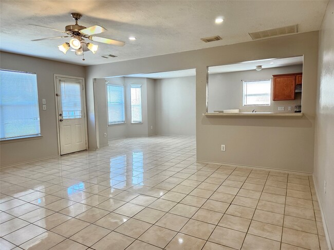 Photo - 9119 Regents Cove Ct