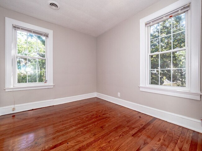 Photo - NEWLY RENOVATED 2 bedroom 1 bath apartment... Unit 1
