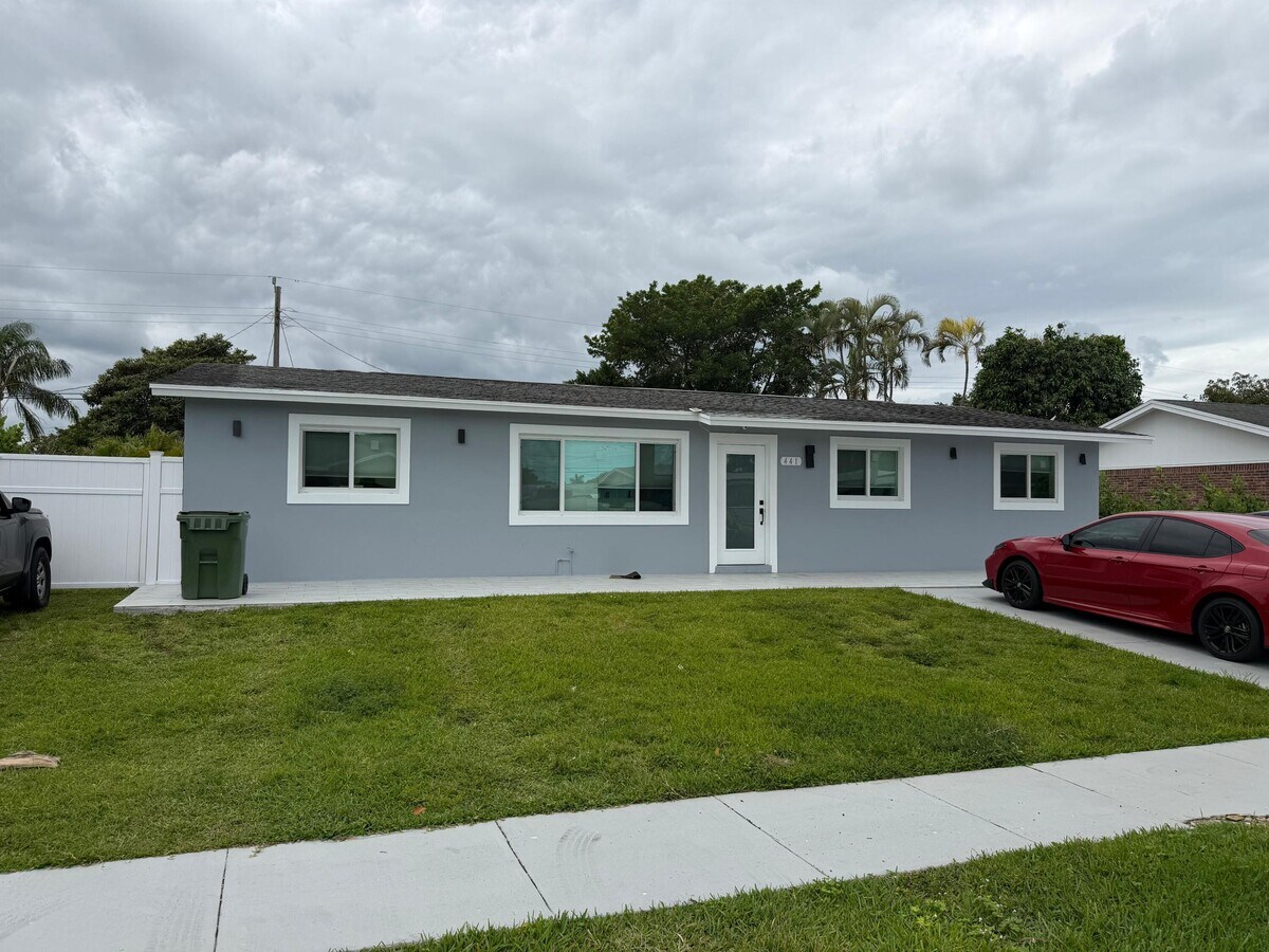 Photo - 441 San Mateo Dr