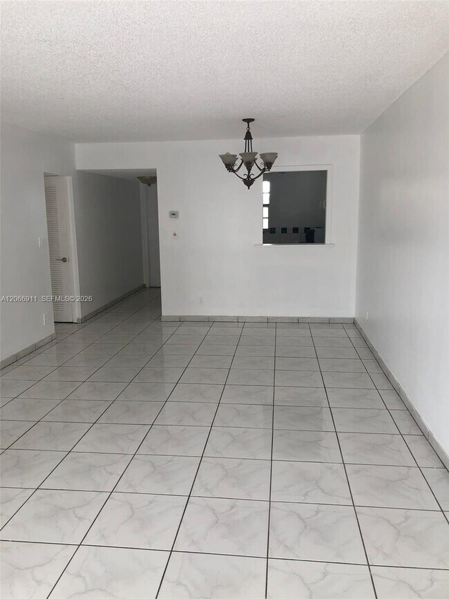 Photo - 220 SW 9th Ave Unidad 201