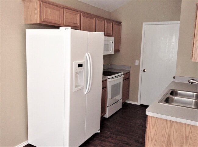 Photo - 308 Lake Travis Dr