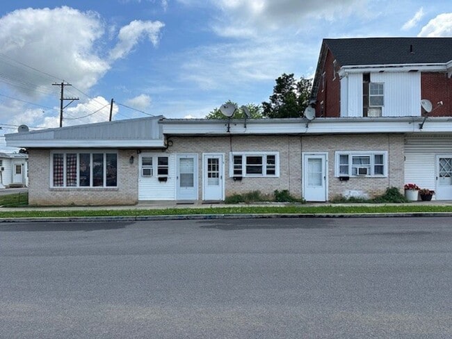 Photo - 401 E Main St Apartment Unit 6 N Harrison St