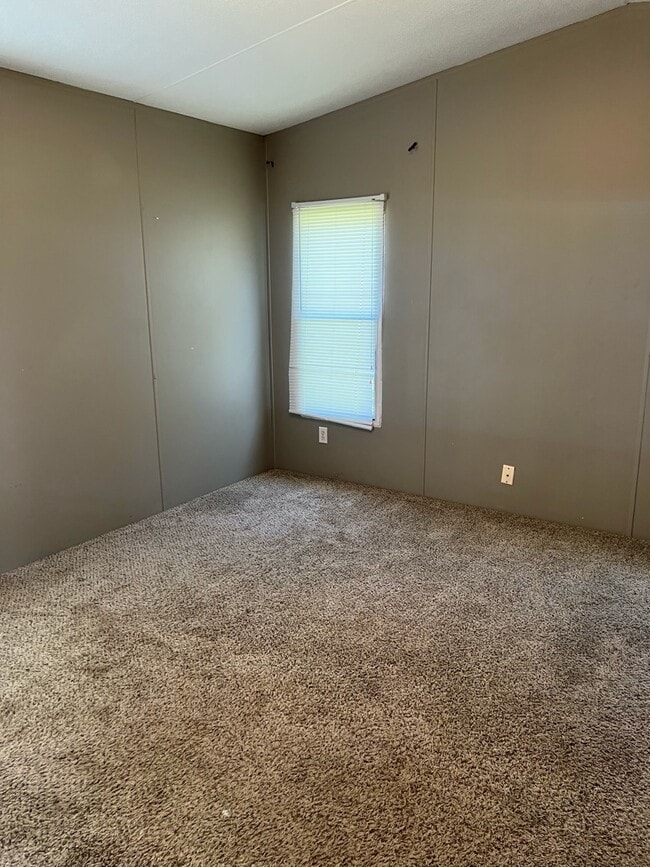 Photo - 204 E 1st St