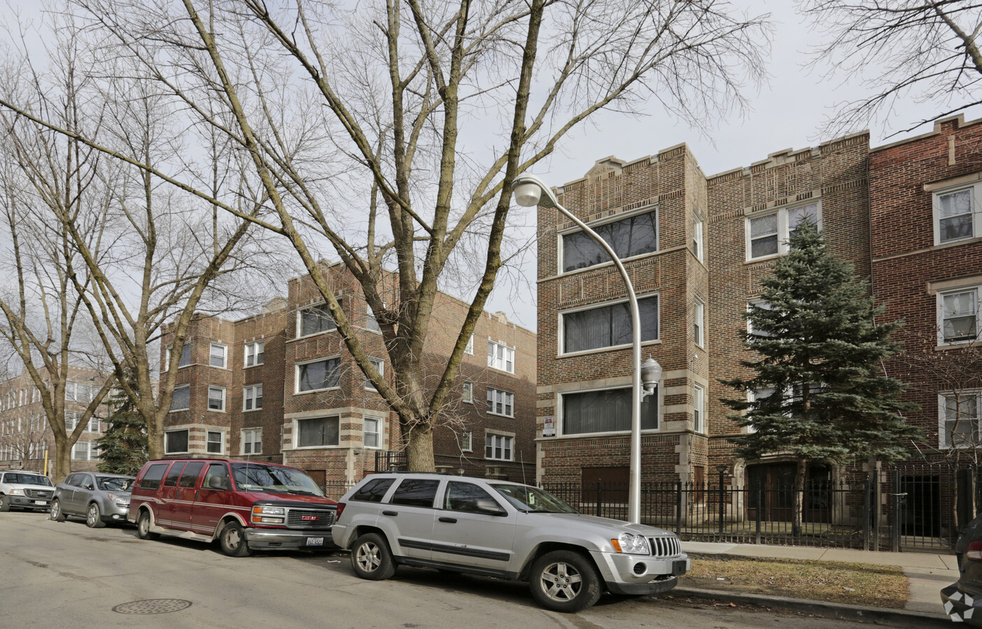 Photo - 7601 S Kingston Ave Apartments