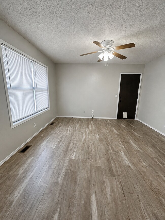 943 N Homewood Ave Unit B