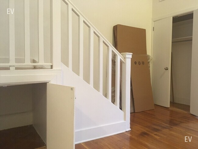 Photo - 37 E 65th St Unidad 1B