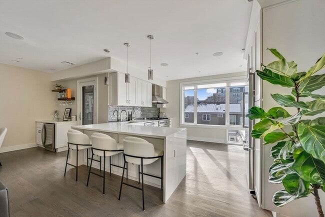 Photo - 405 W First St Unit 303