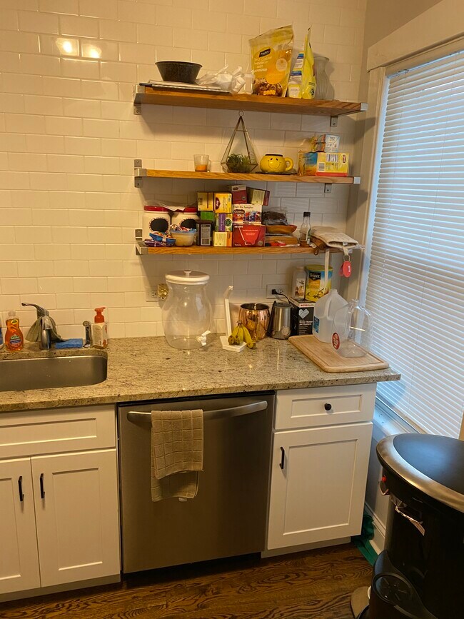 Photo - 112 Chicago Ave Unit 2