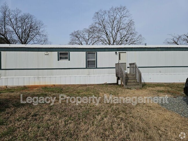 Building Photo - 5415 Swepsonville-Saxapahaw Rd Rental
