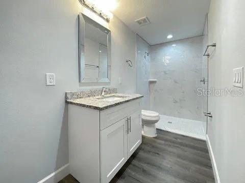 Photo - 8471 Agate St