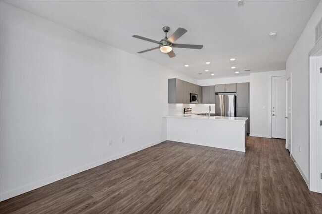 Photo - 4801 Springdale Rd Unit 1402