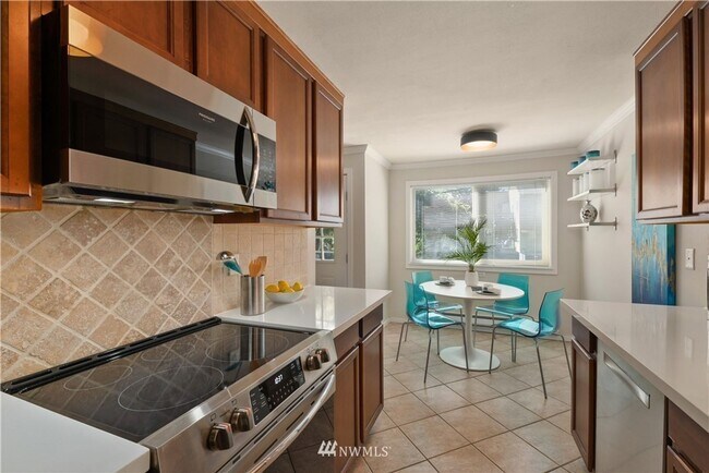 Photo - 1422 NW 63rd St Unit 202