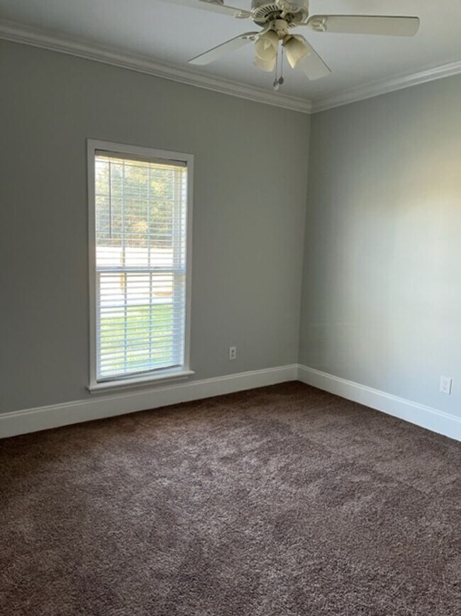 Photo - 110 Stag's Leap Dr