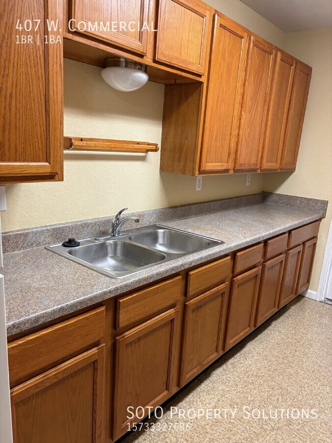 Photo - 407 W. Commercial-