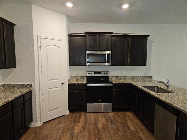 Photo - 18412 Speculator Ln