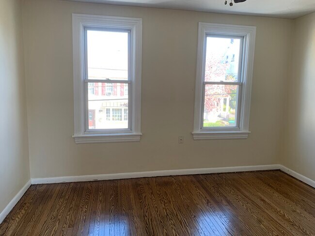 Photo - 28 E Goepp St Unit 2nd Floor