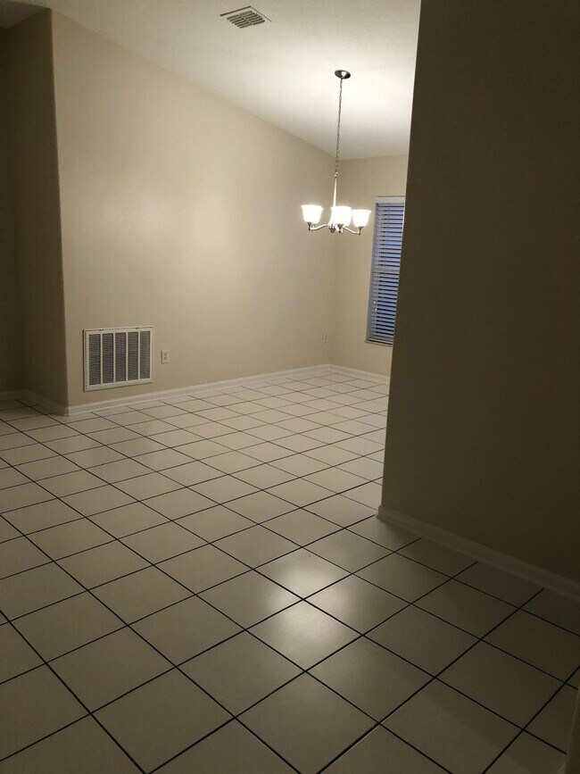 Photo - 3141 Stonehurst Cir