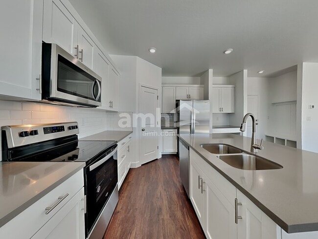 Photo - 17161 W Golden Ln