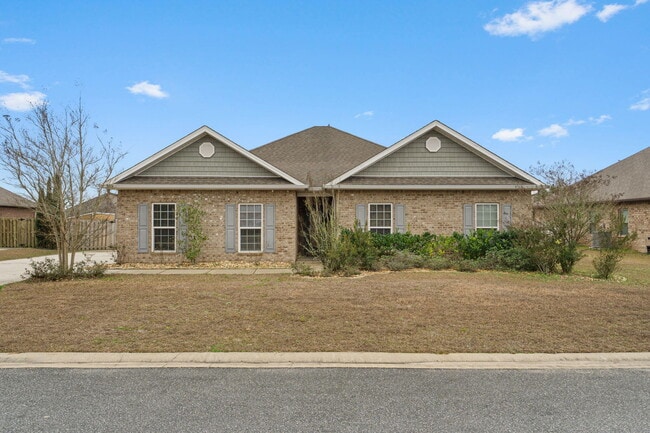 Photo - 523 Gadwell St