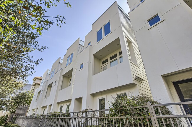 Building Photo - 126 Pierce St Rental