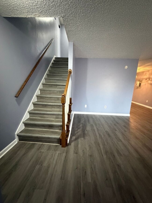 Photo - 3 Bd 2 Ba 1200 sq ft Townhouse