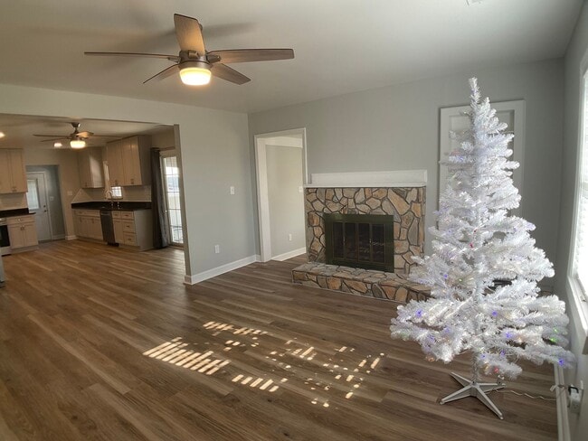 Photo - Modern Comfort and Convenience in the Heart of Durham