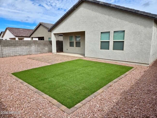 2073 Driftwood Dr