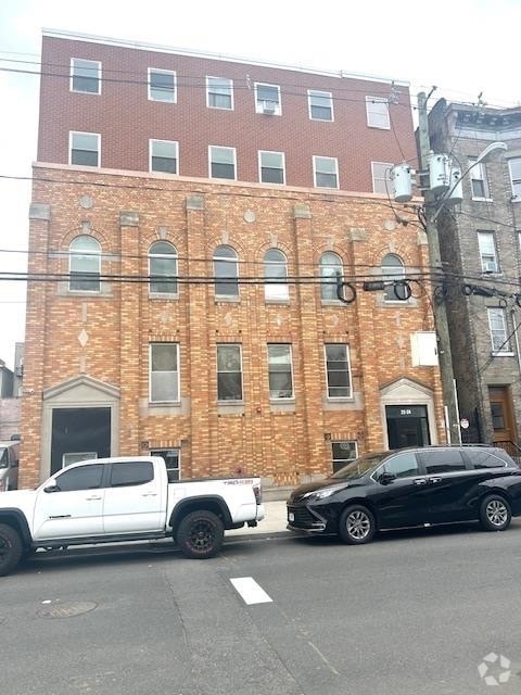 Building Photo - 22 Liberty Ave Unit 4 B Rental
