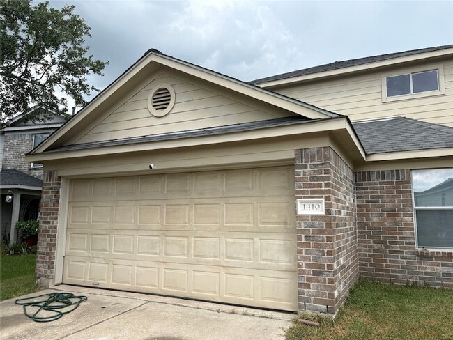 1410 Seafield Dr