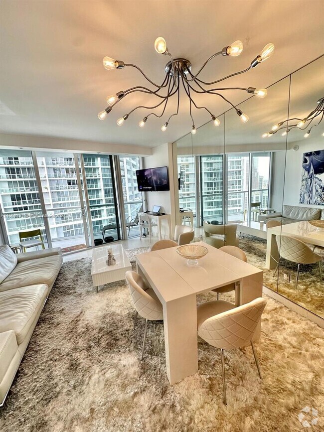 Building Photo - 495 Brickell Ave Unit 3206 Rental