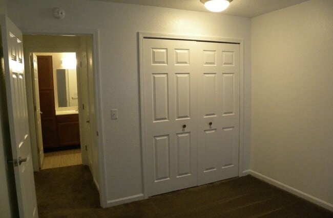 Photo - 903 Portage St