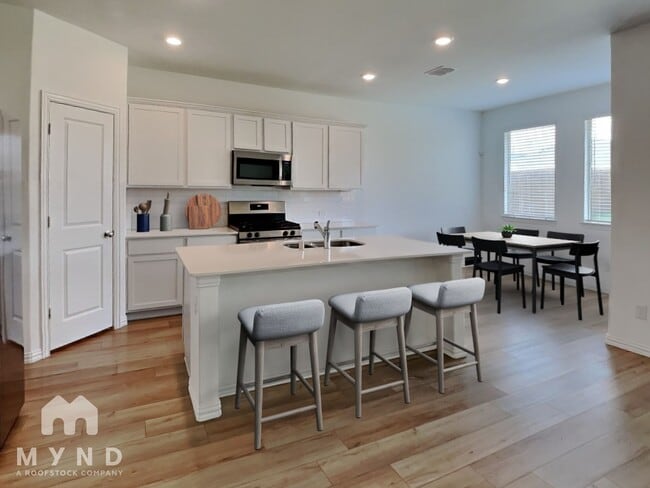 Building Photo - 3345 Cardinal Flower Pl