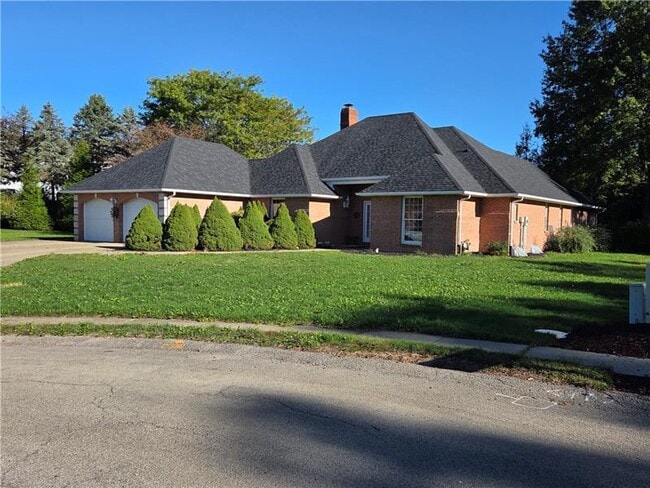 Photo - 111 Saddle Brook Cir