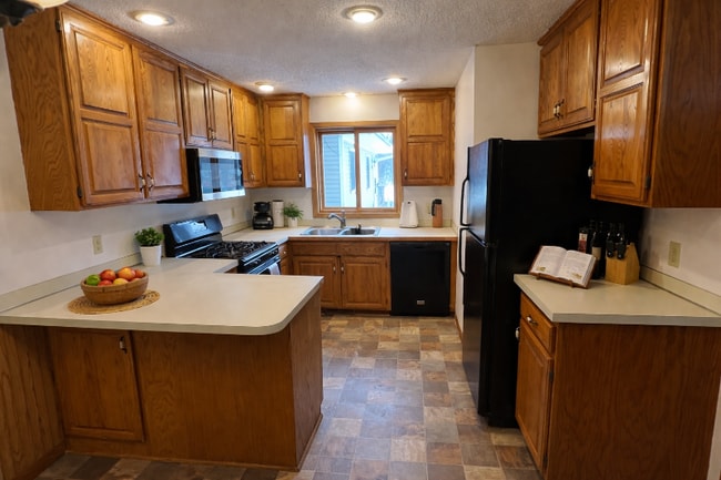 Photo - 11252 Robinson Dr