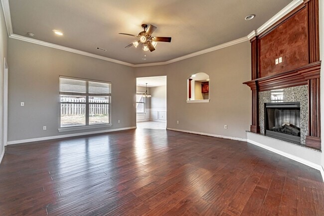 Photo - Centerton Family Home!