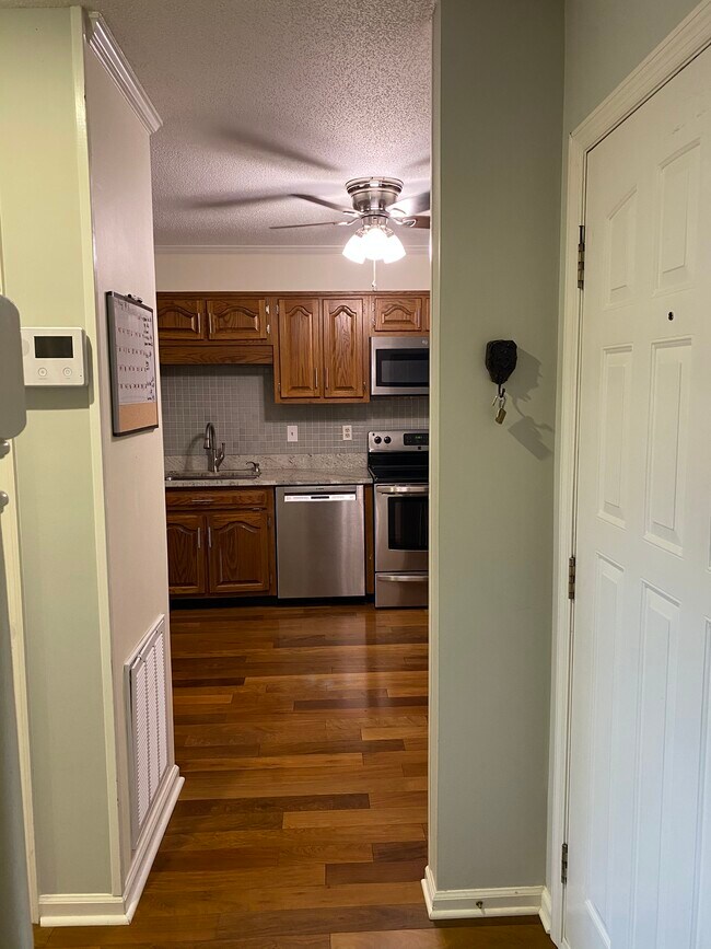 Kitchen is directly to your right upon entry - 816 Oak St